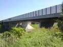 Dálniční most přes Moravu v Kroměříži.