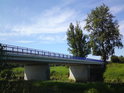 Silniční most přes Moravu mezi městem Tovačov a obcí Troubky nad Bečvou.